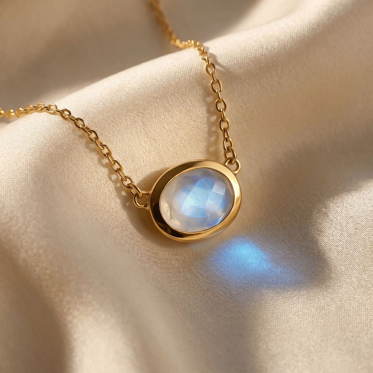 Moonstone Necklace - Skin-Touch