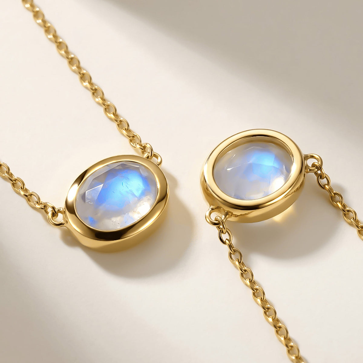 Moonstone Necklace - Skin-Touch
