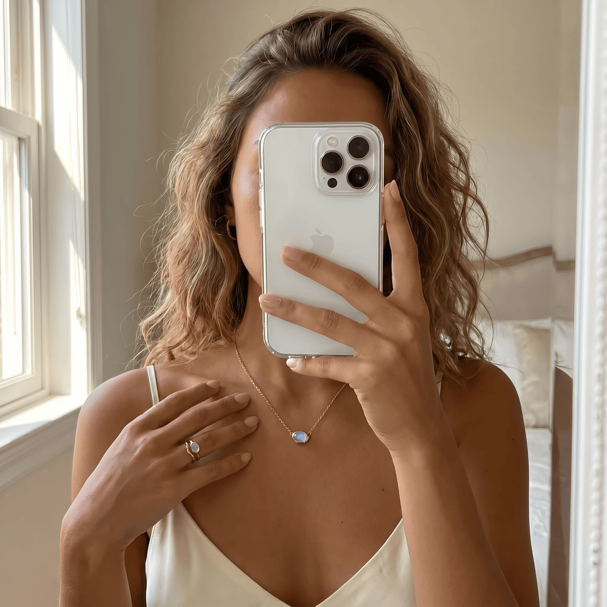 Moonstone Necklace - Skin-Touch